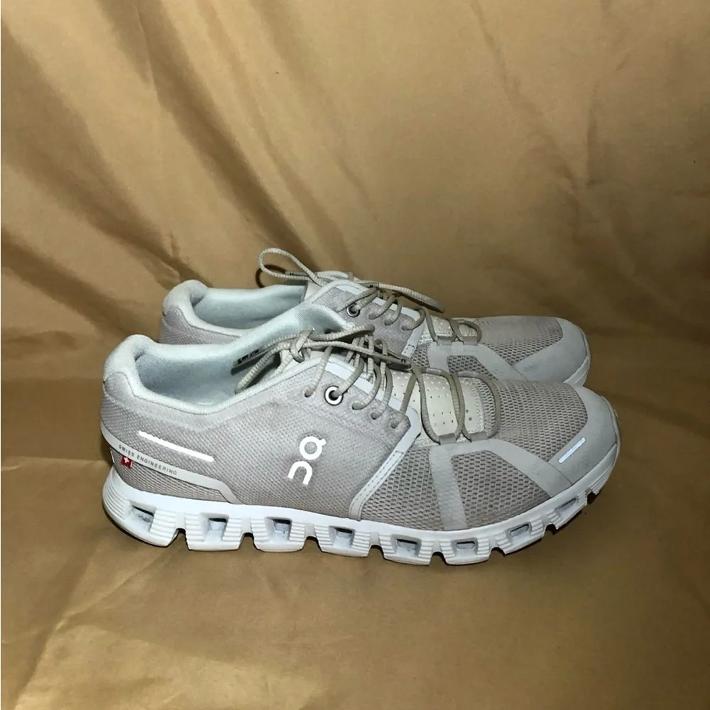 On Running Cloud 5 Running Shoes